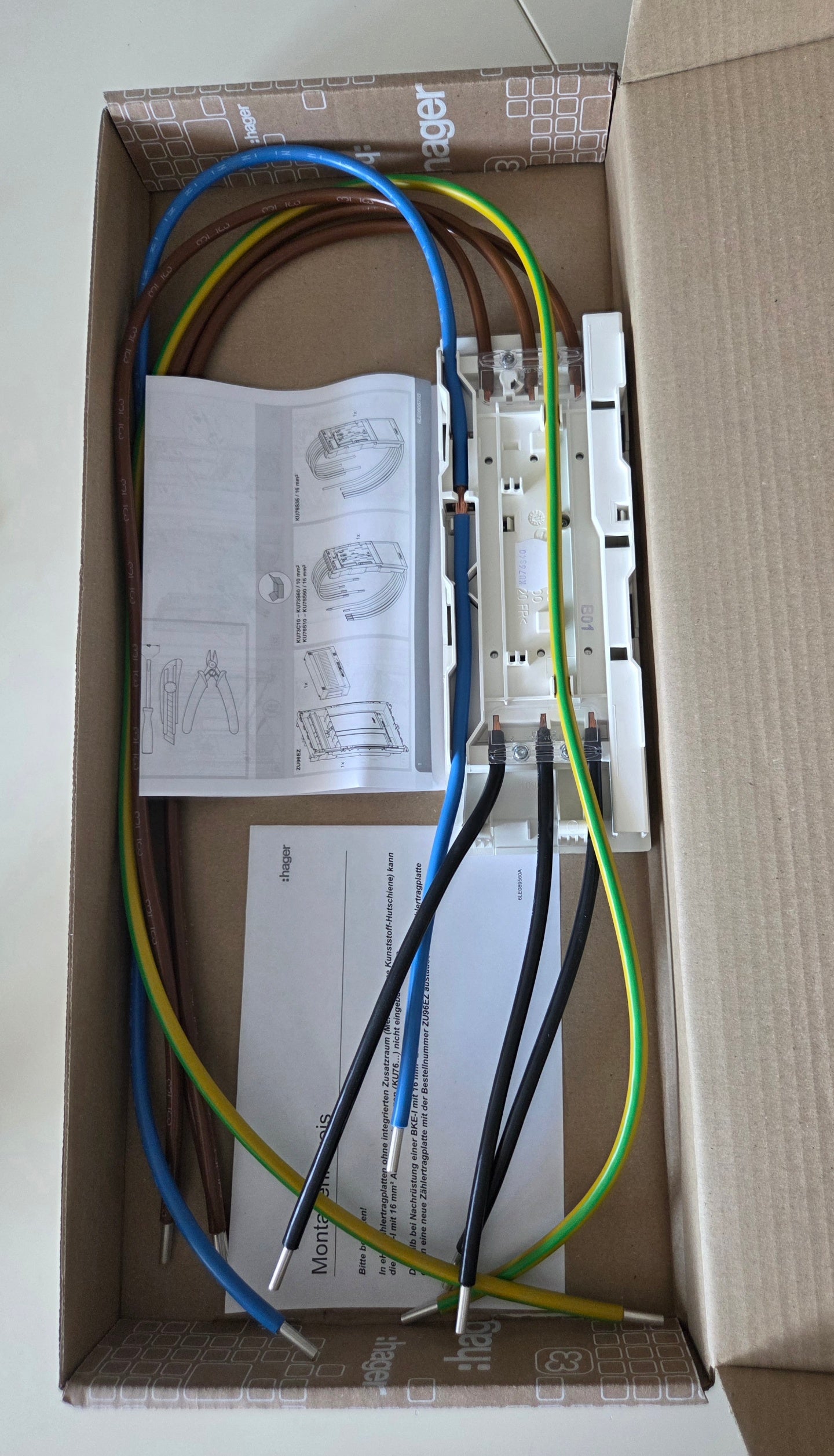 Hager KU76S40 Zählertragplatte NEU OVP