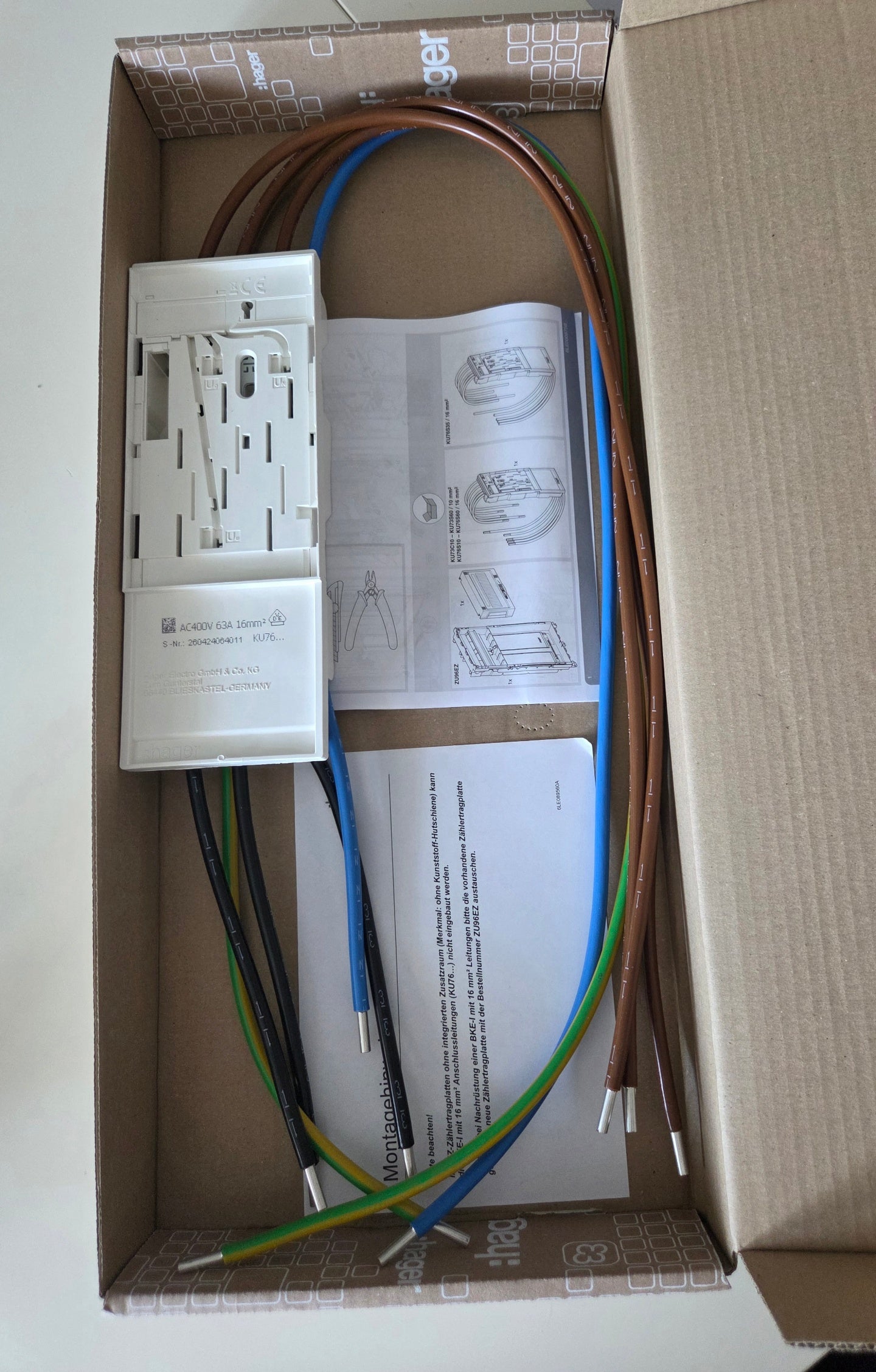 Hager KU76S40 Zählertragplatte NEU OVP