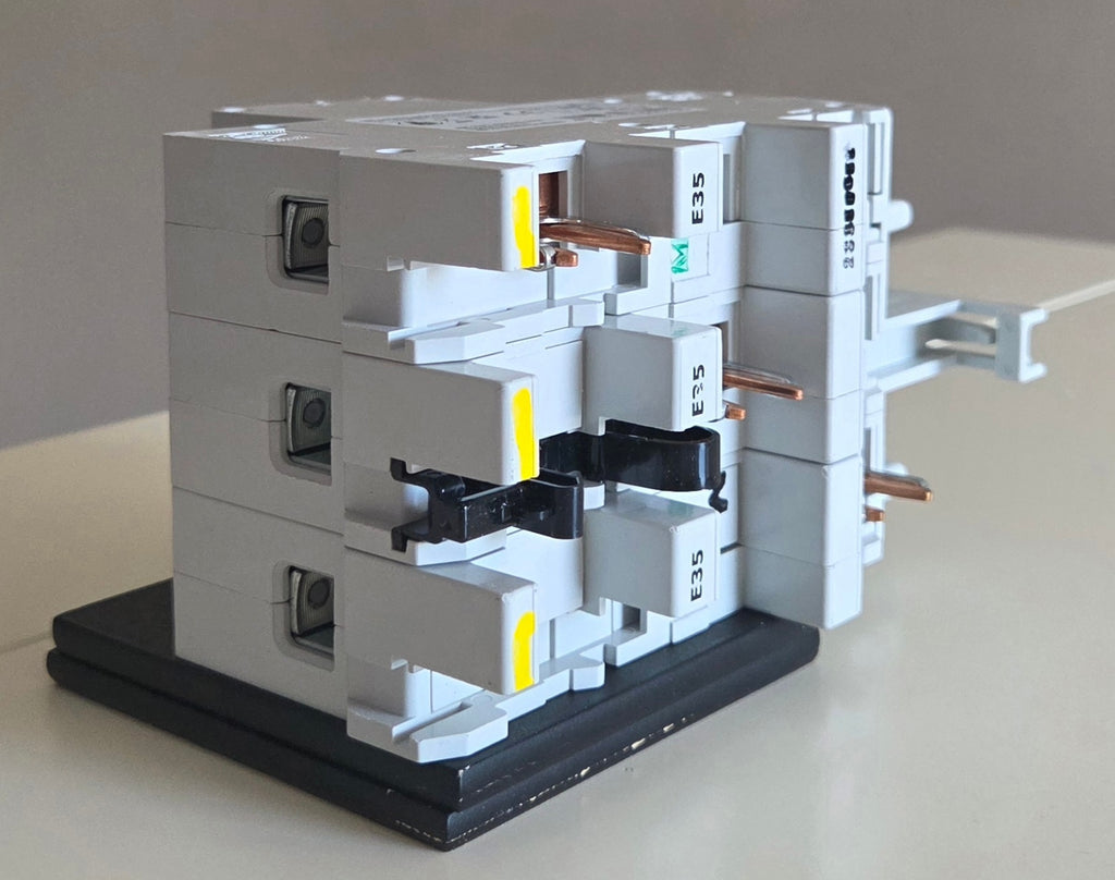 ABB 2CDS  781 001 R4352 SLS-Schalter 35A Sammelschiene  NEU OVP